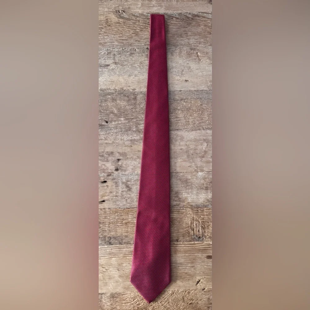 CHARVET Mens Place Vendôme Red and Blue Geometric Silk Tie